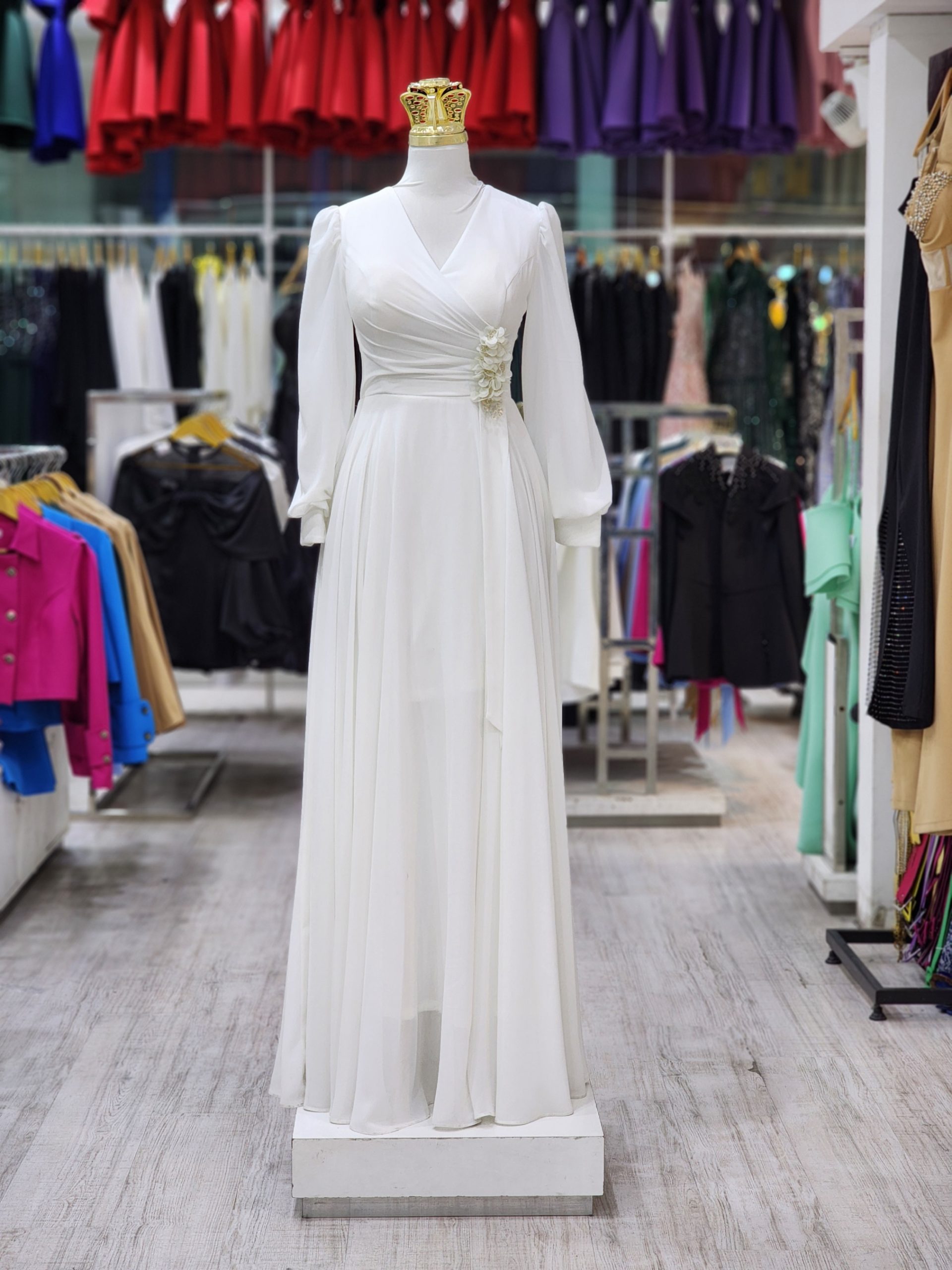 ماکسی کرپ حریر چپ و راستی بغل گل - Image 4